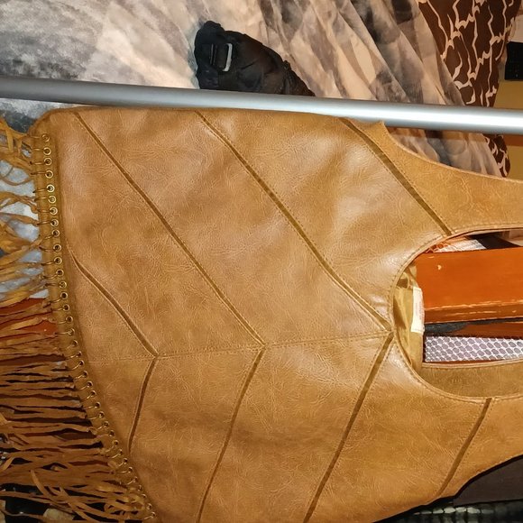 Mossimo - Picture 2 of 3